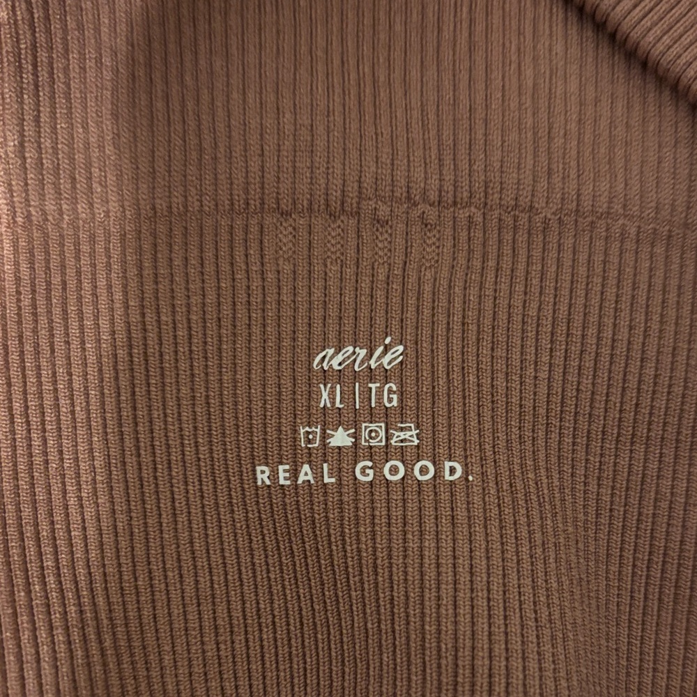 Aerie Mauve Strappy Sports Bra - Picture 2 of 3